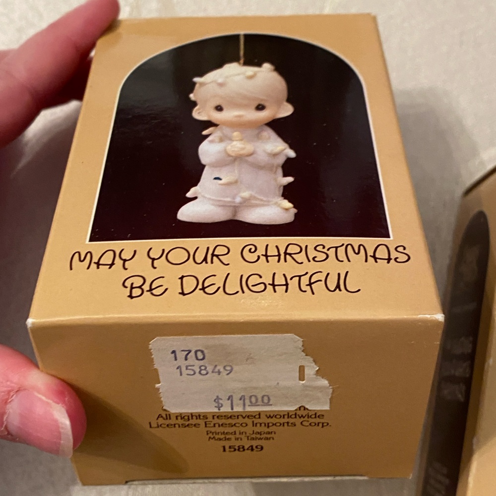 3 Precious moments ornaments - Picture 4 of 4